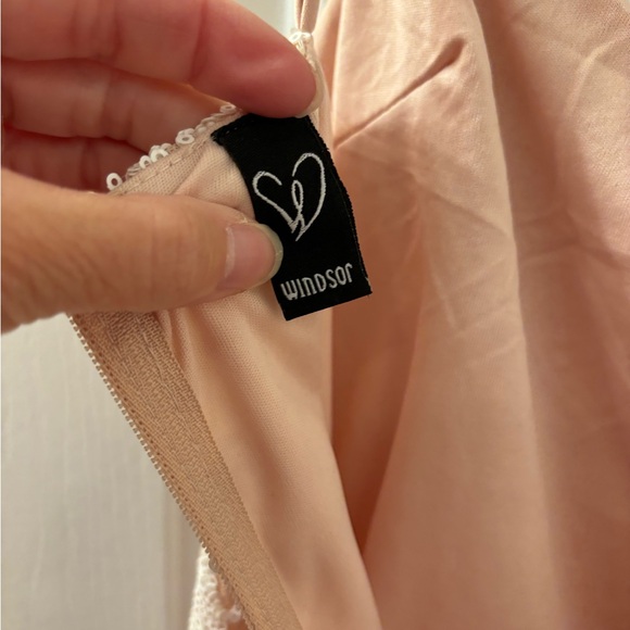 Windsor dress size s worn 1 time - Picture 3 of 4